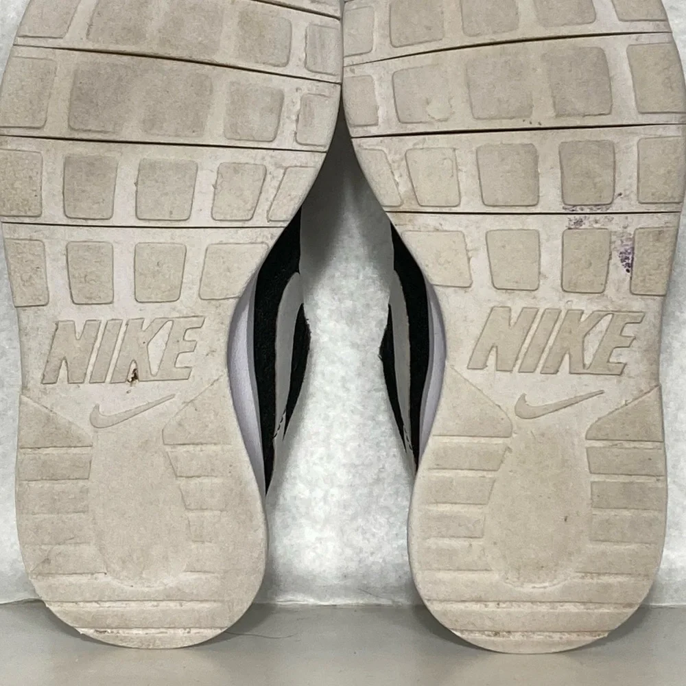 Nike Kids Black/White Tanjun Running Athletic Sneakers Shoes Size 3Y